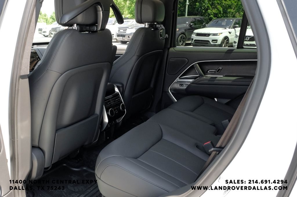 New 2026 Fuji White Land Rover SE image 41