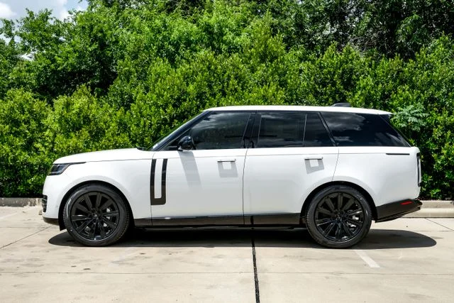 2026 Land Rover Range Rover SE - Photo 13