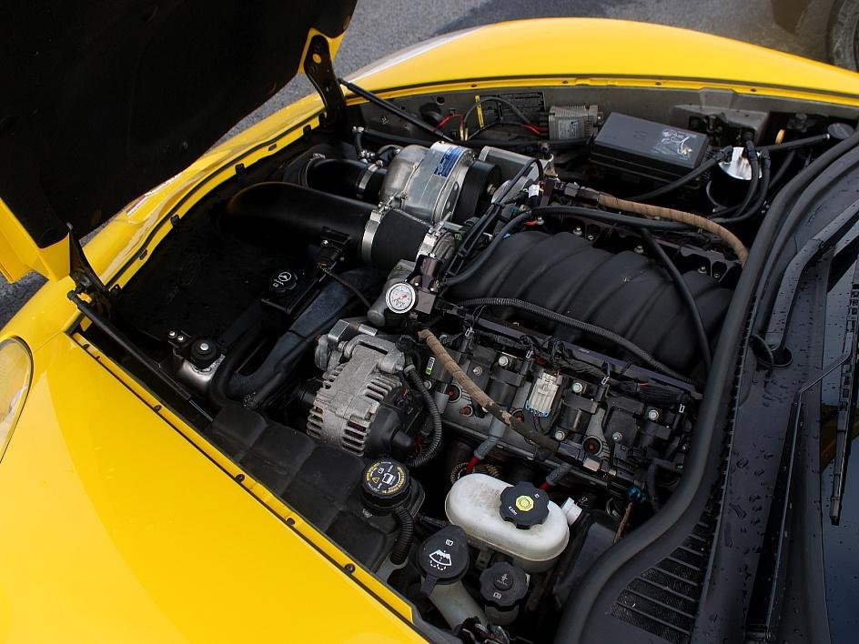 Used 2009 Yellow Chevrolet Z06 image 16