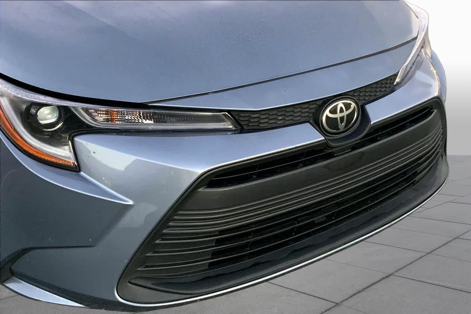 Used 2024 Celestite Toyota LE image 27