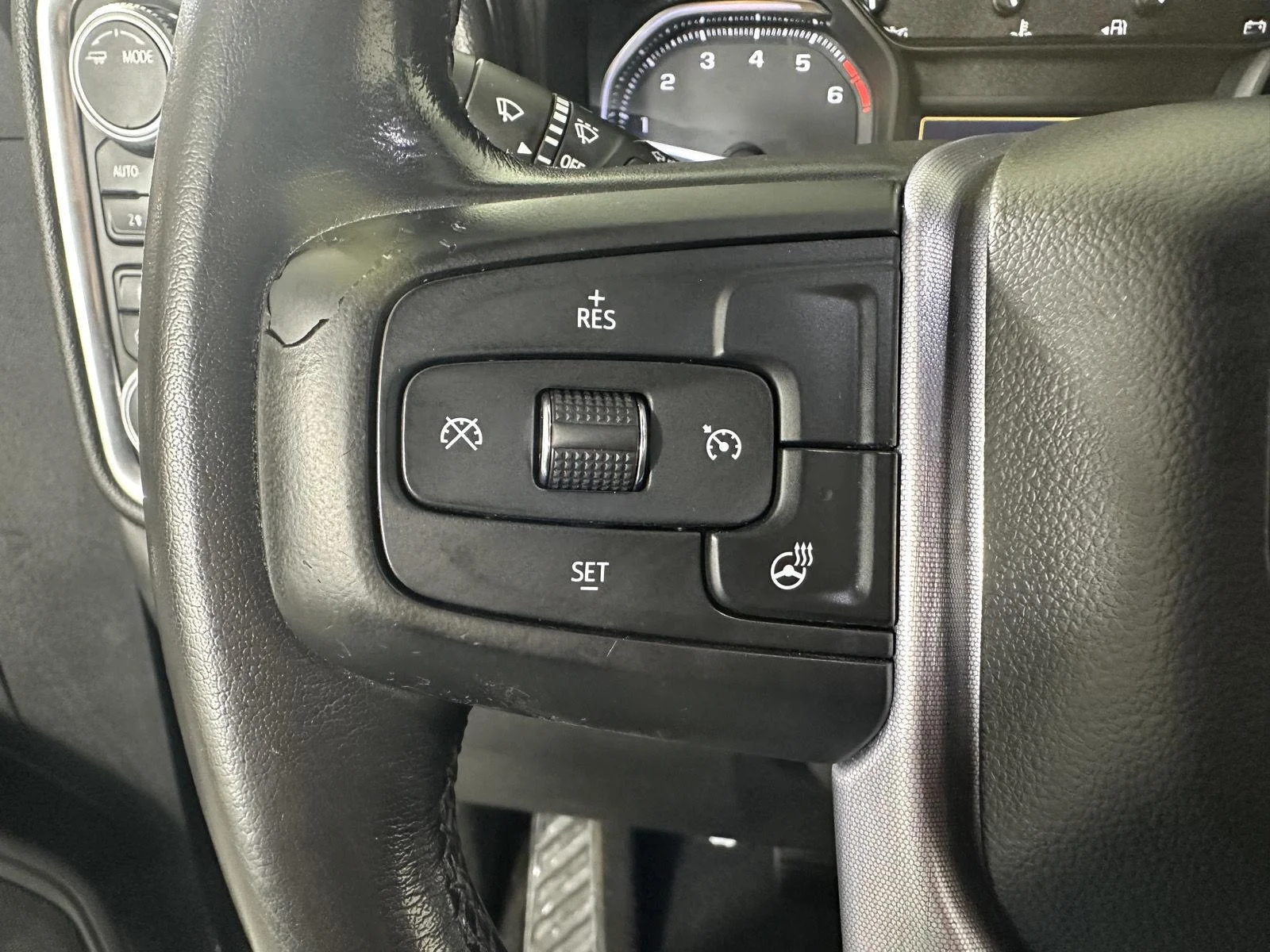 Used 2020 Onyx Black GMC Elevation image 28