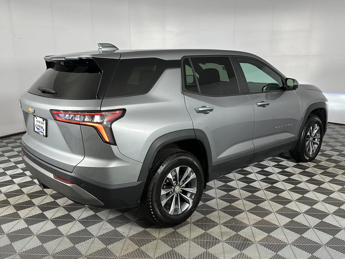 Used 2025 Sterling Gray Metallic Chevrolet AWD LT image 10