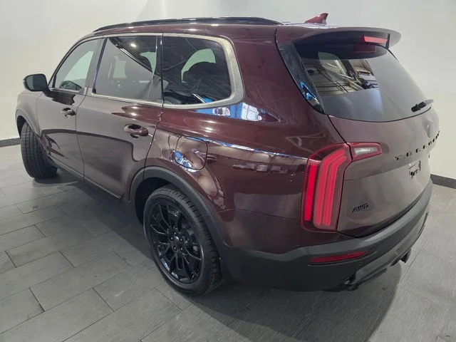 Used 2021 Purple Kia SX image 3