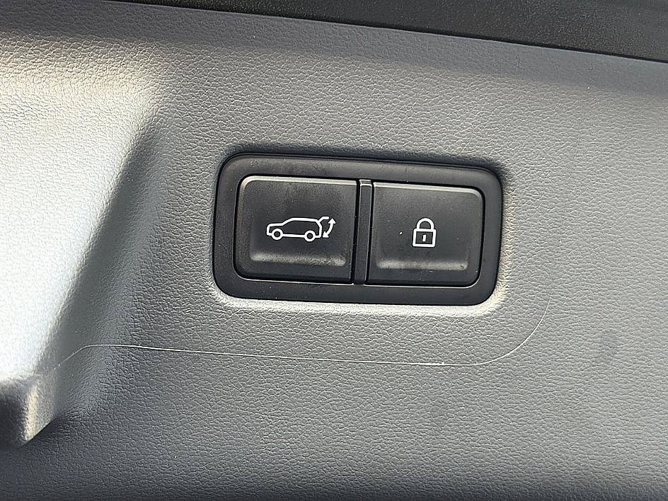Used 2026 Rockwood Green Hyundai SEL image 27