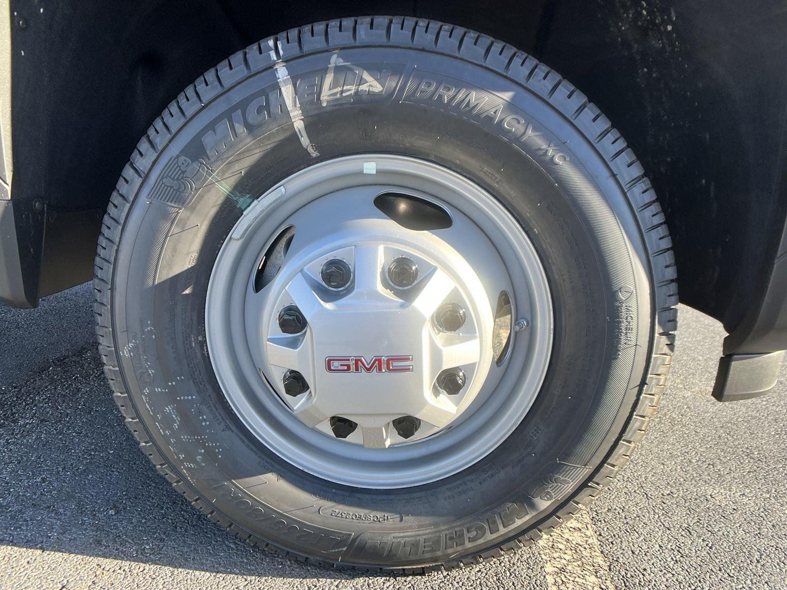2025 GMC Sierra 3500 Chassis Cab Pro - Photo 12