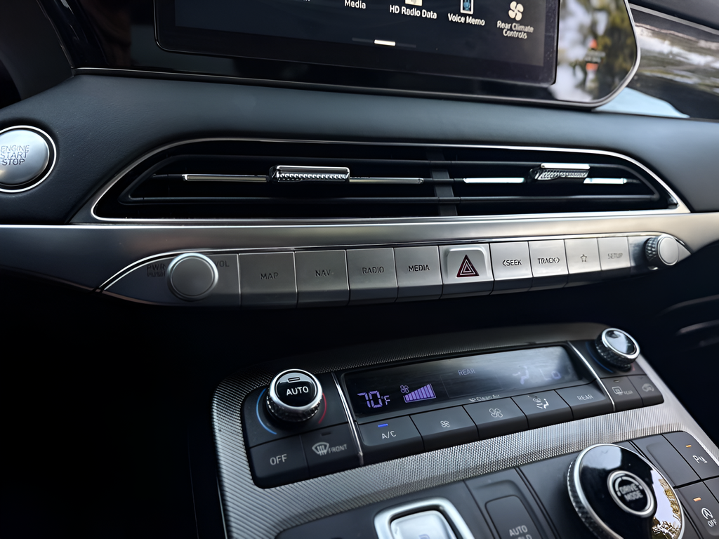 Used 2020 Silver Hyundai Limited image 10