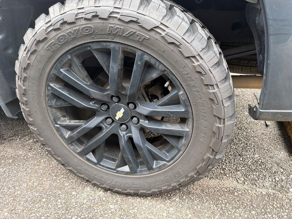 Used 2020 Gray Chevrolet LT image 10