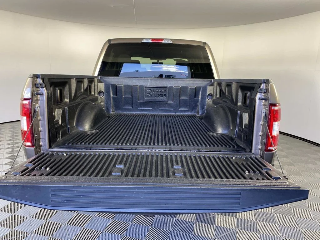 Used 2019 Gray Ford XLT image 8