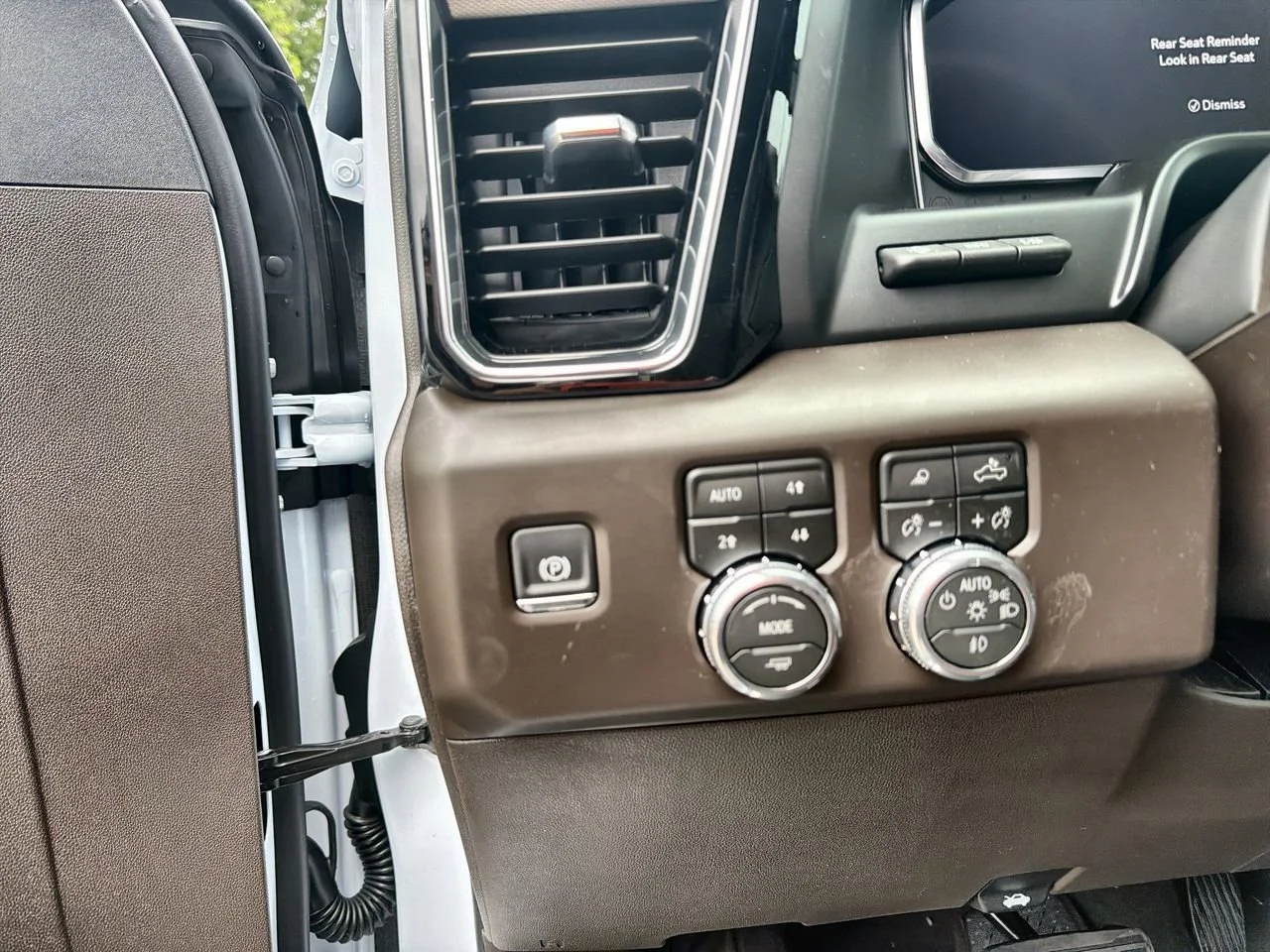 New 2026 Glacier White Tricoat GMC Denali image 15