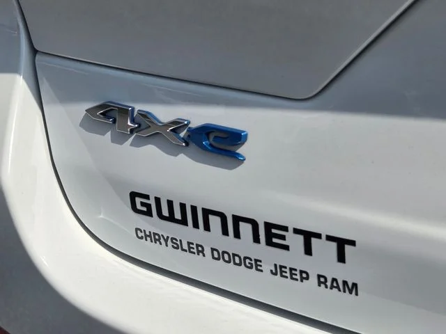 Used 2023 White Jeep Summit 4xe image 34
