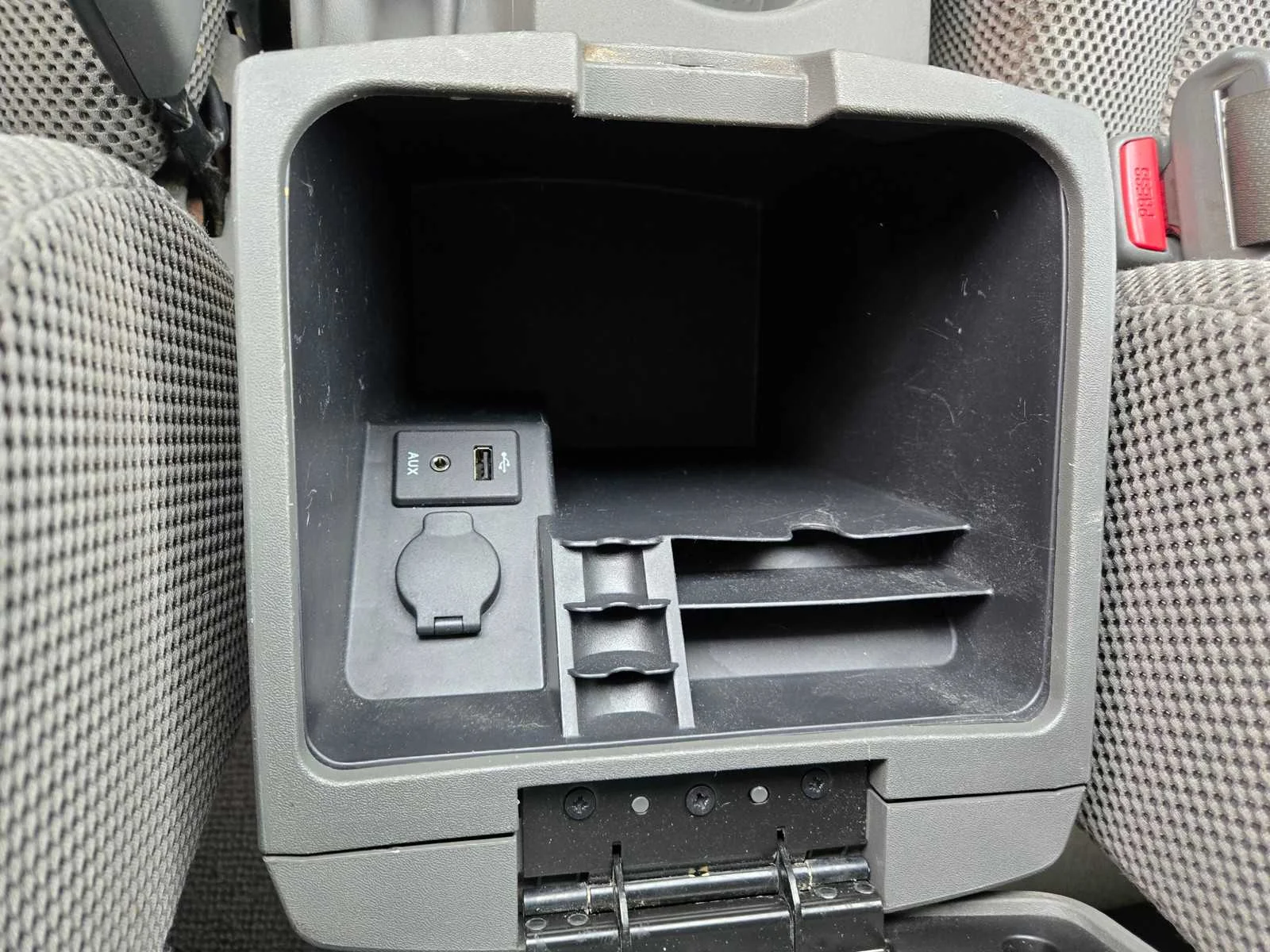 Used 2016  Nissan SV image 19