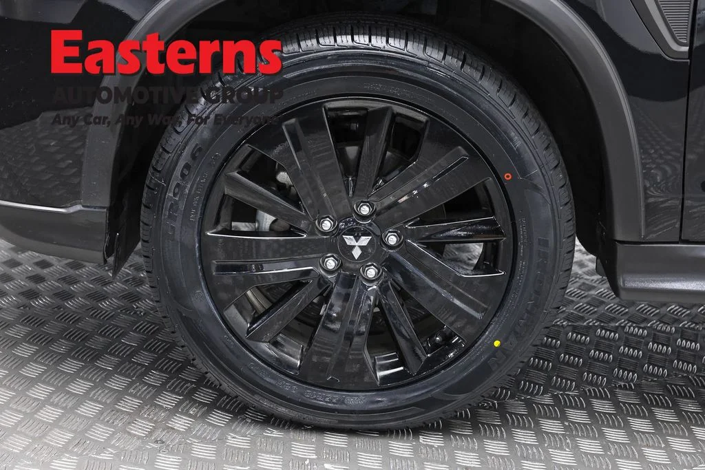 Used 2025 Black Mitsubishi 2.0 LE image 32
