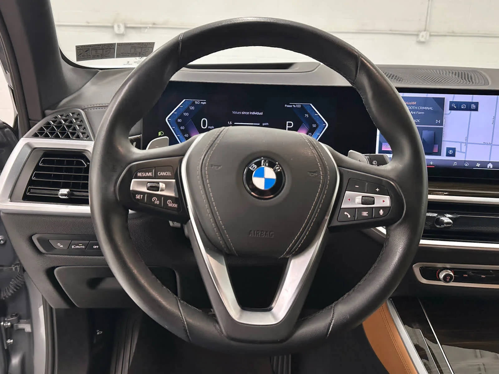 Used 2025 Skyscraper Grey Metallic BMW xDrive40i image 24