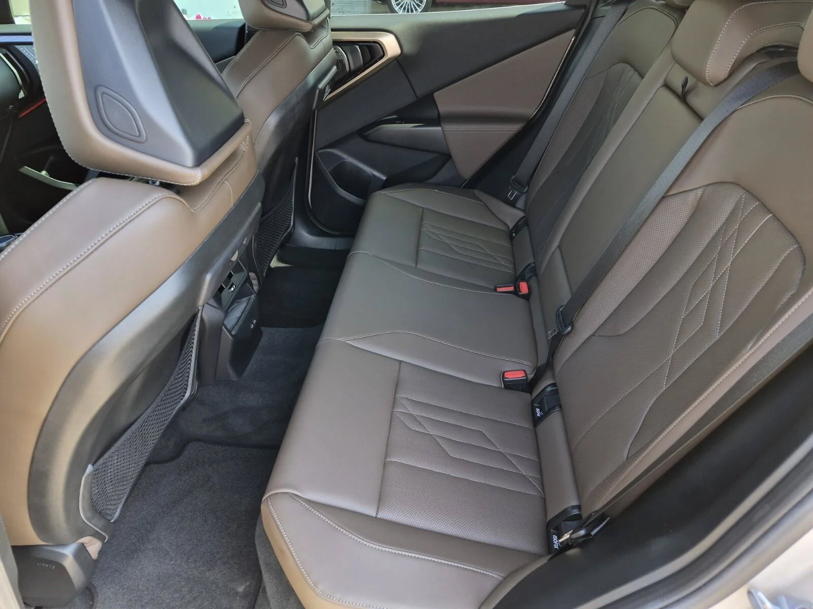 Certified Used 2025 Dune Grey Metallic BMW 30 xDrive image 18