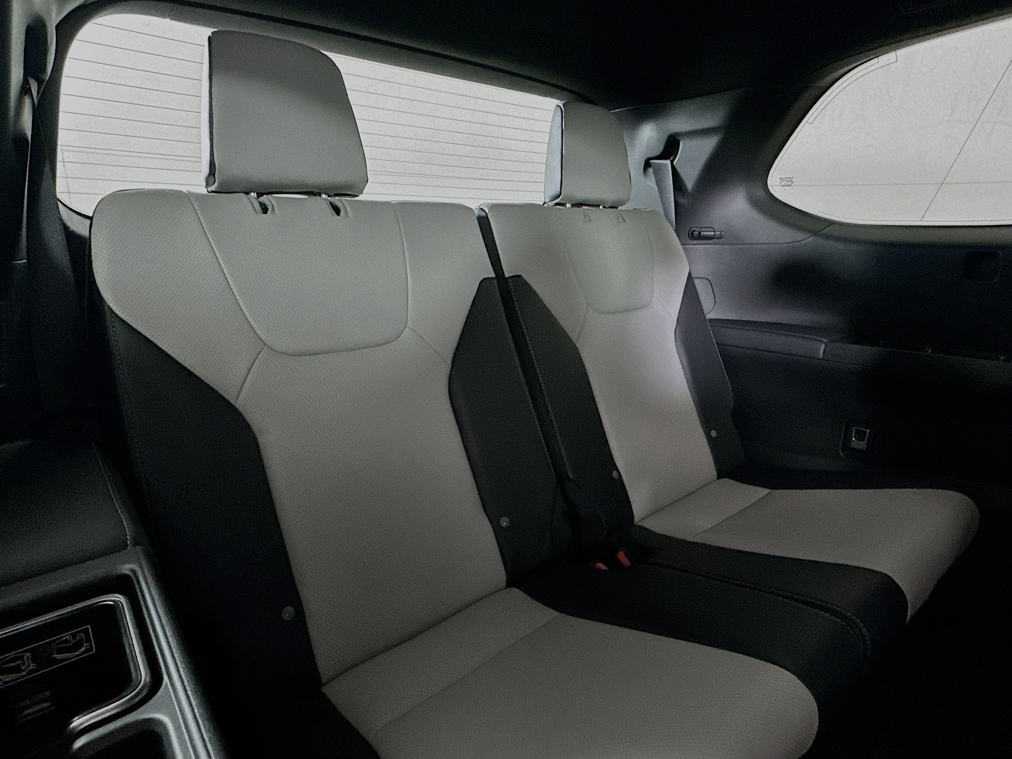 New 2026 Wind Chill Pearl Lexus TX 500h F SPORT PERFORMANCE PREMIUM AWD image 25