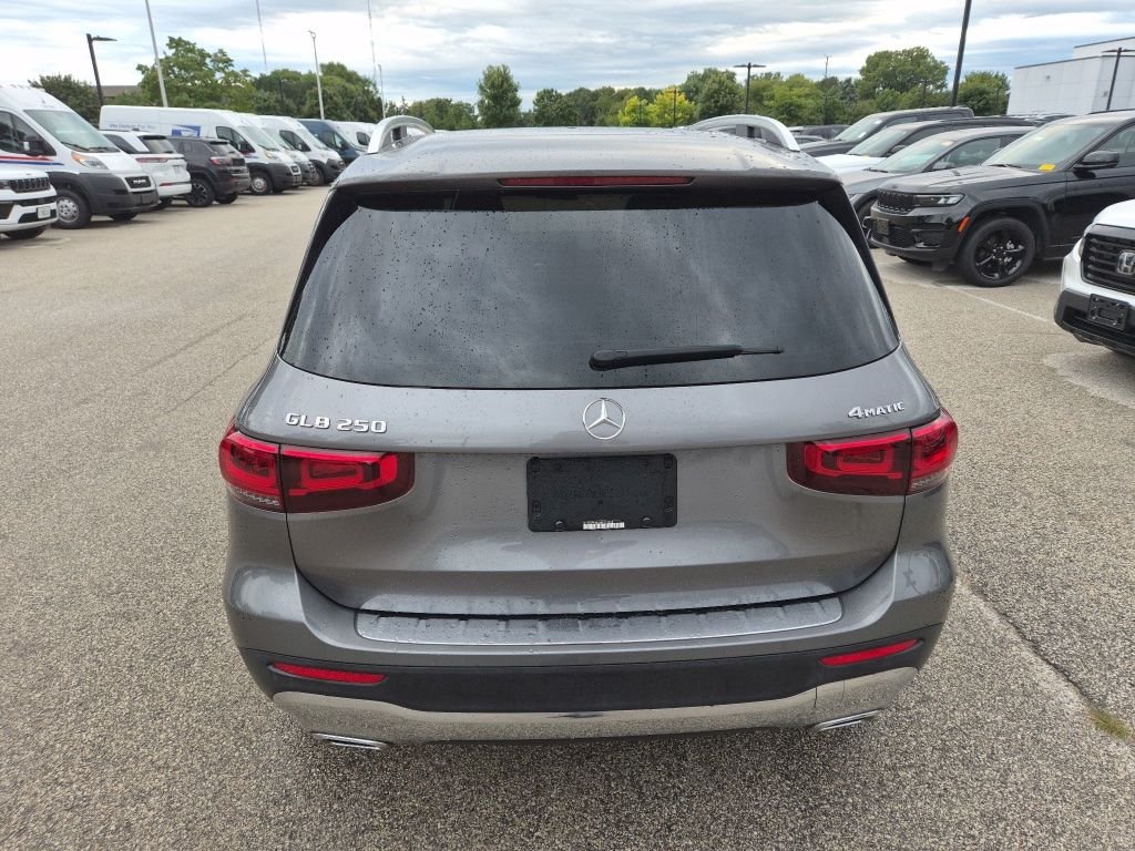 Used 2021 Gray Mercedes-Benz GLB 250 image 7