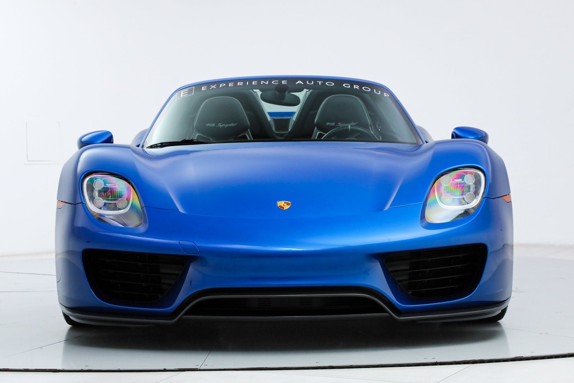 Used 2015 Blue Porsche  image 9