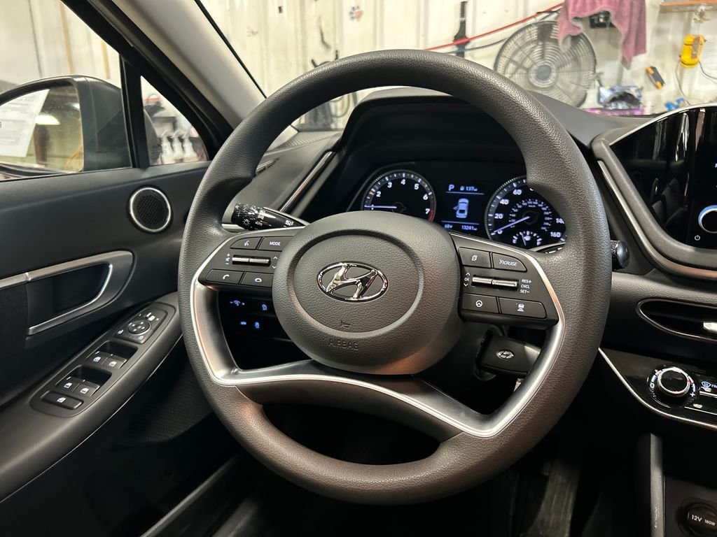 Certified Used 2022 Black Hyundai SE image 20