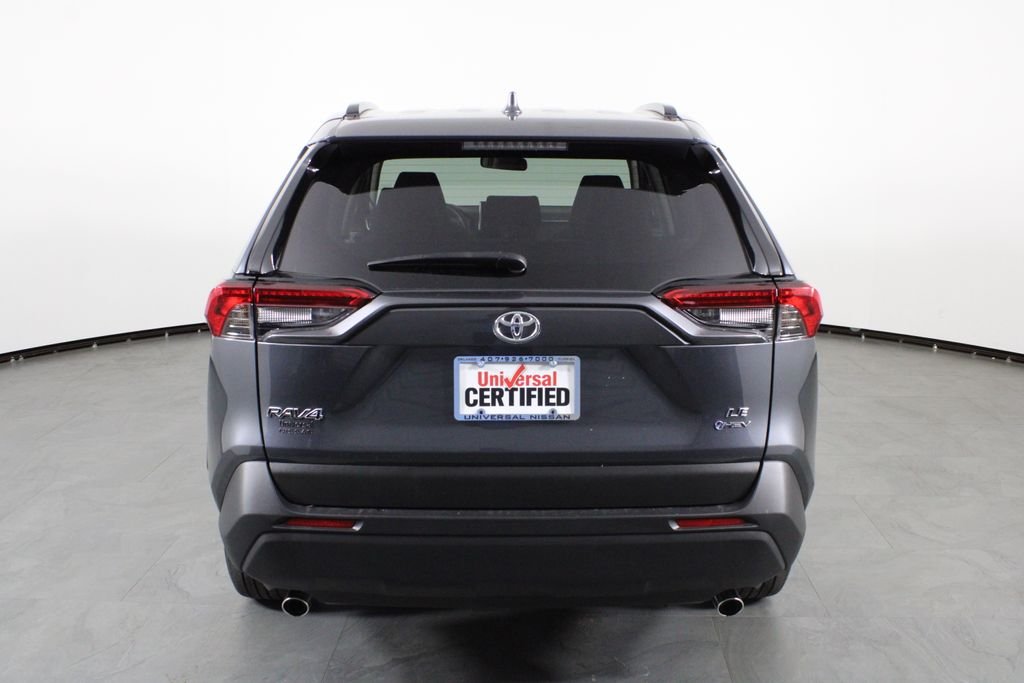 2025 Toyota RAV4 LE - Photo 9