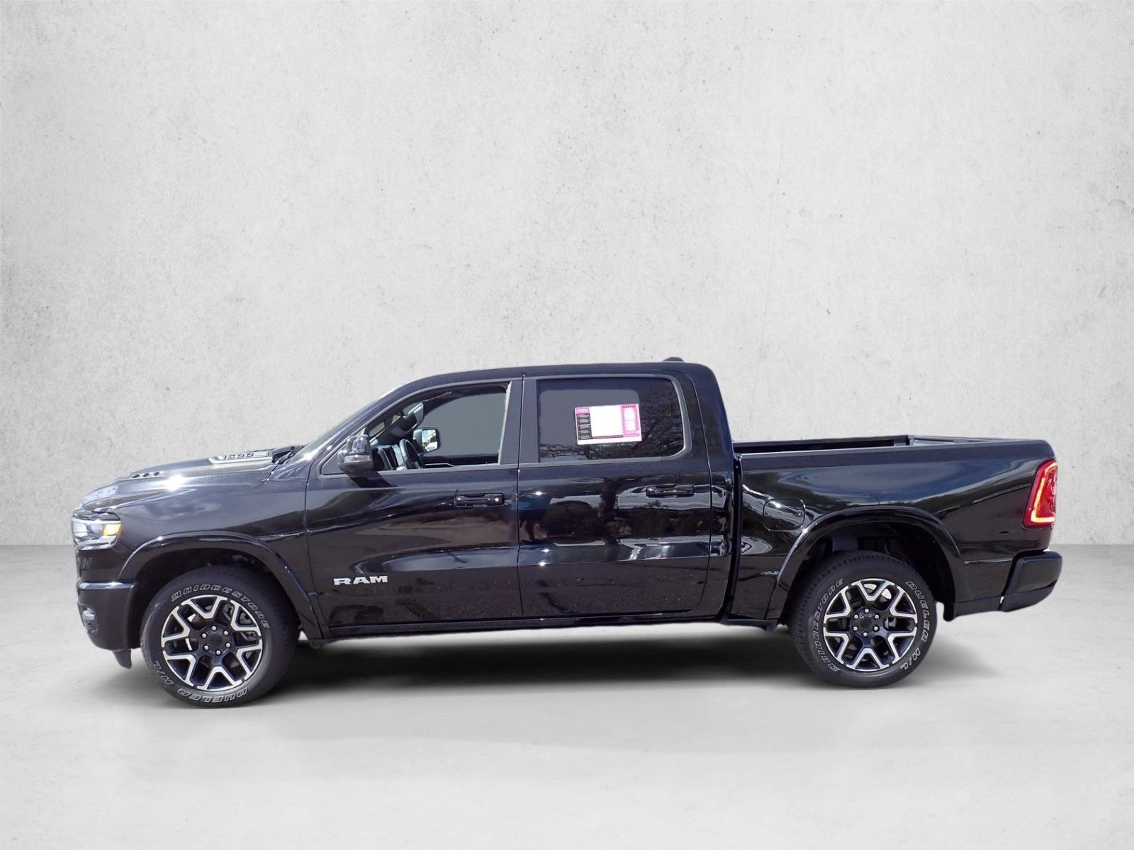 Used 2025 Diamond Black Crystal Pearlcoat Ram Laramie image 2