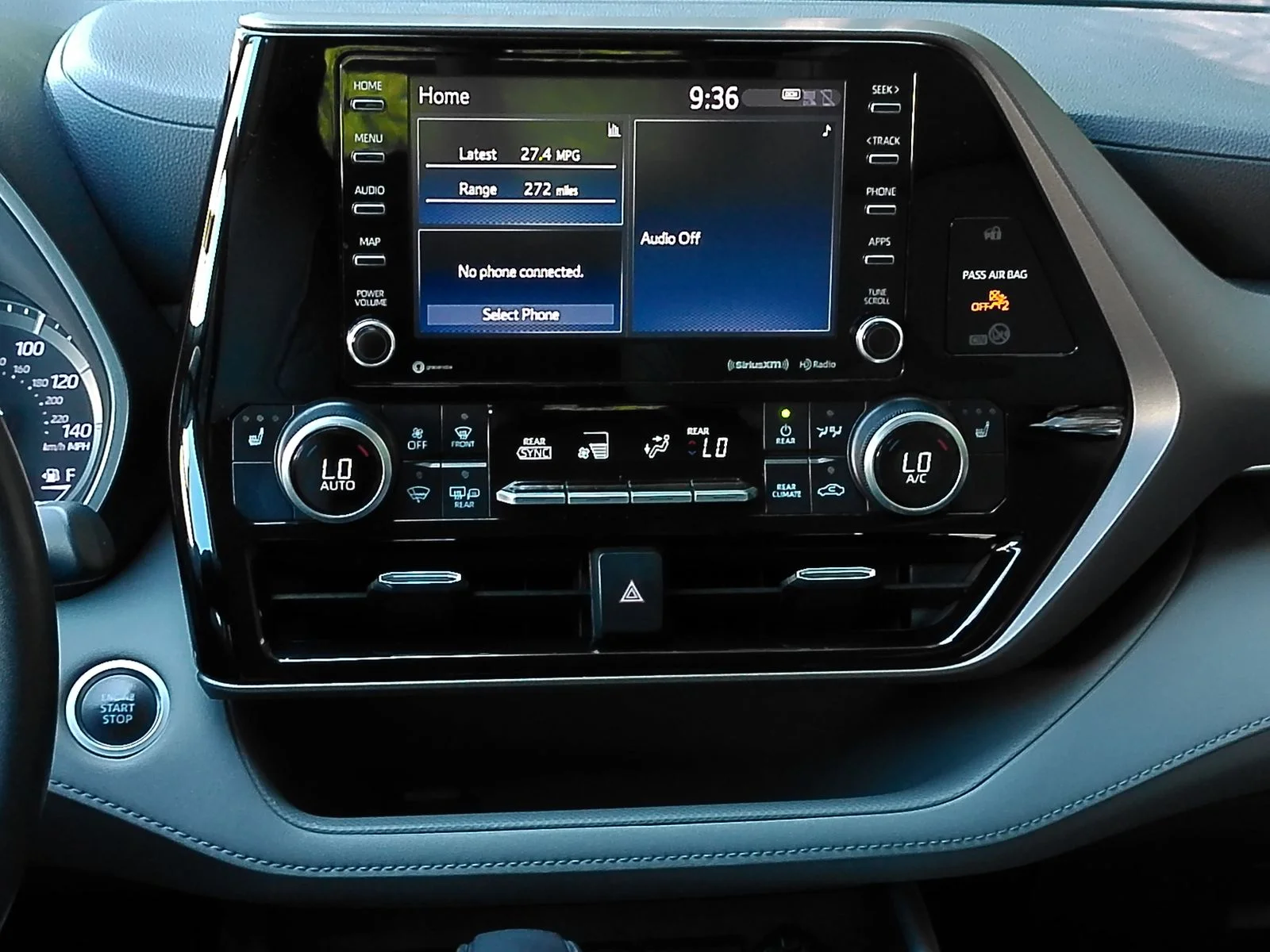 Used 2020 Silver Toyota XLE image 5