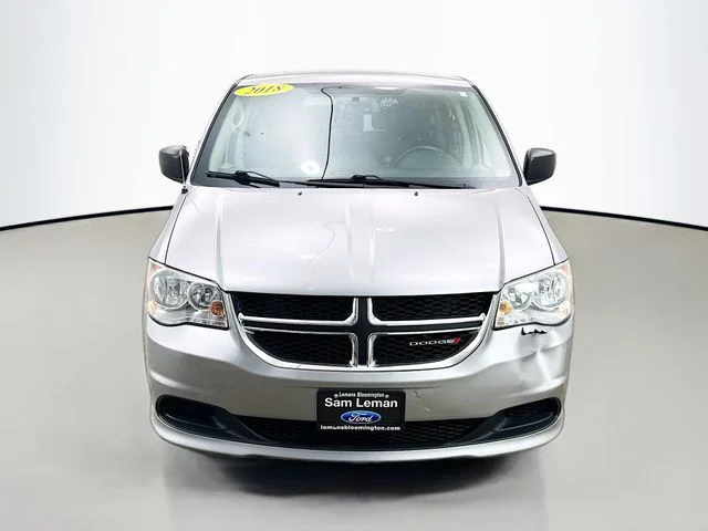 Used 2018 Dodge Grand Caravan SE with VIN 2C4RDGBGXJR143527 for sale in Bloomington, IL
