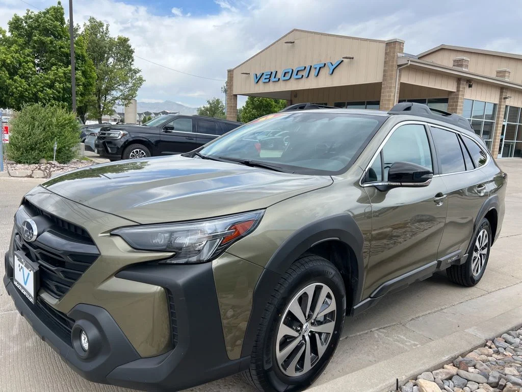 Used 2025 Green Subaru Premium image 3