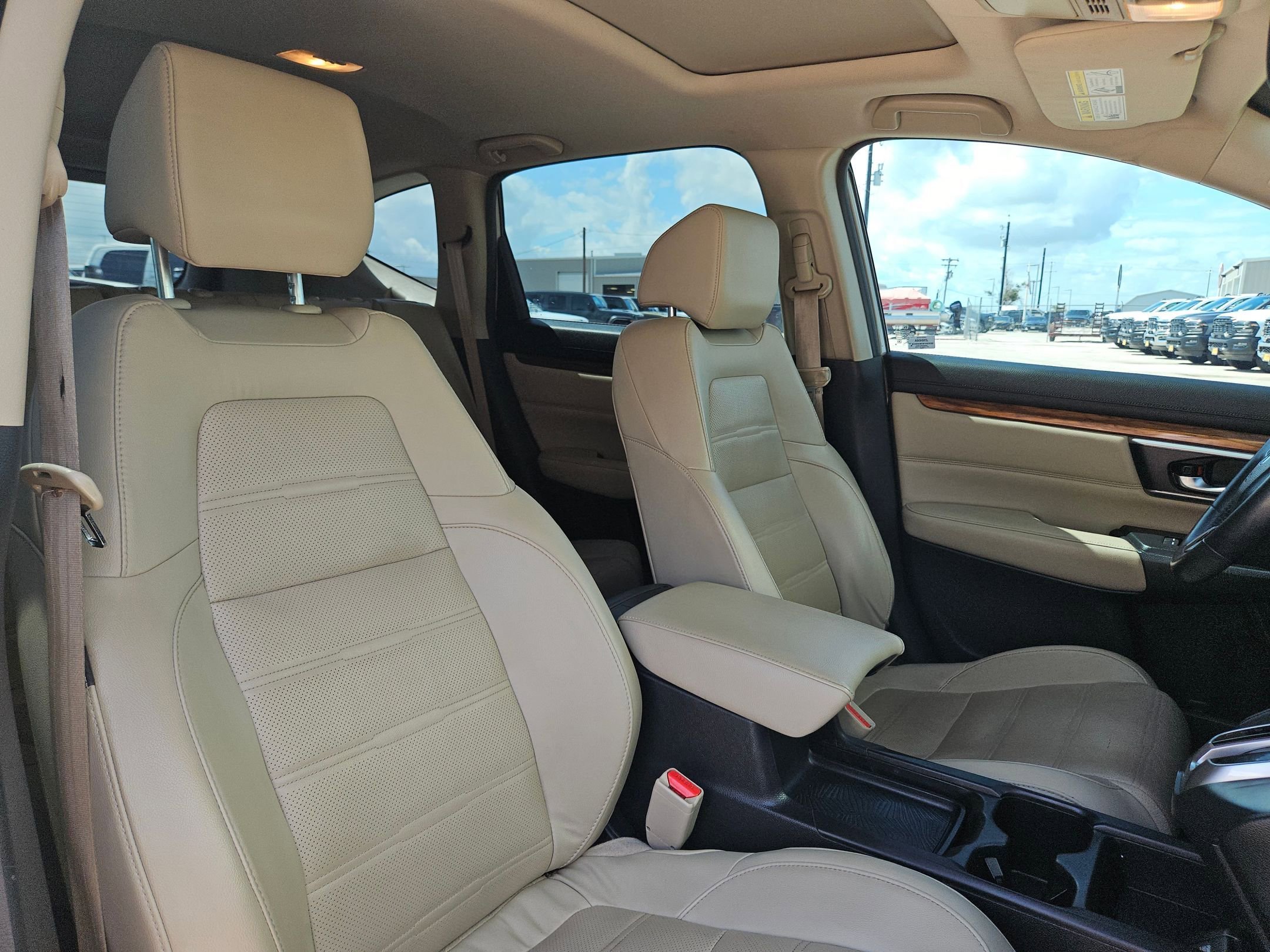 Used 2017 Beige Honda Touring image 30
