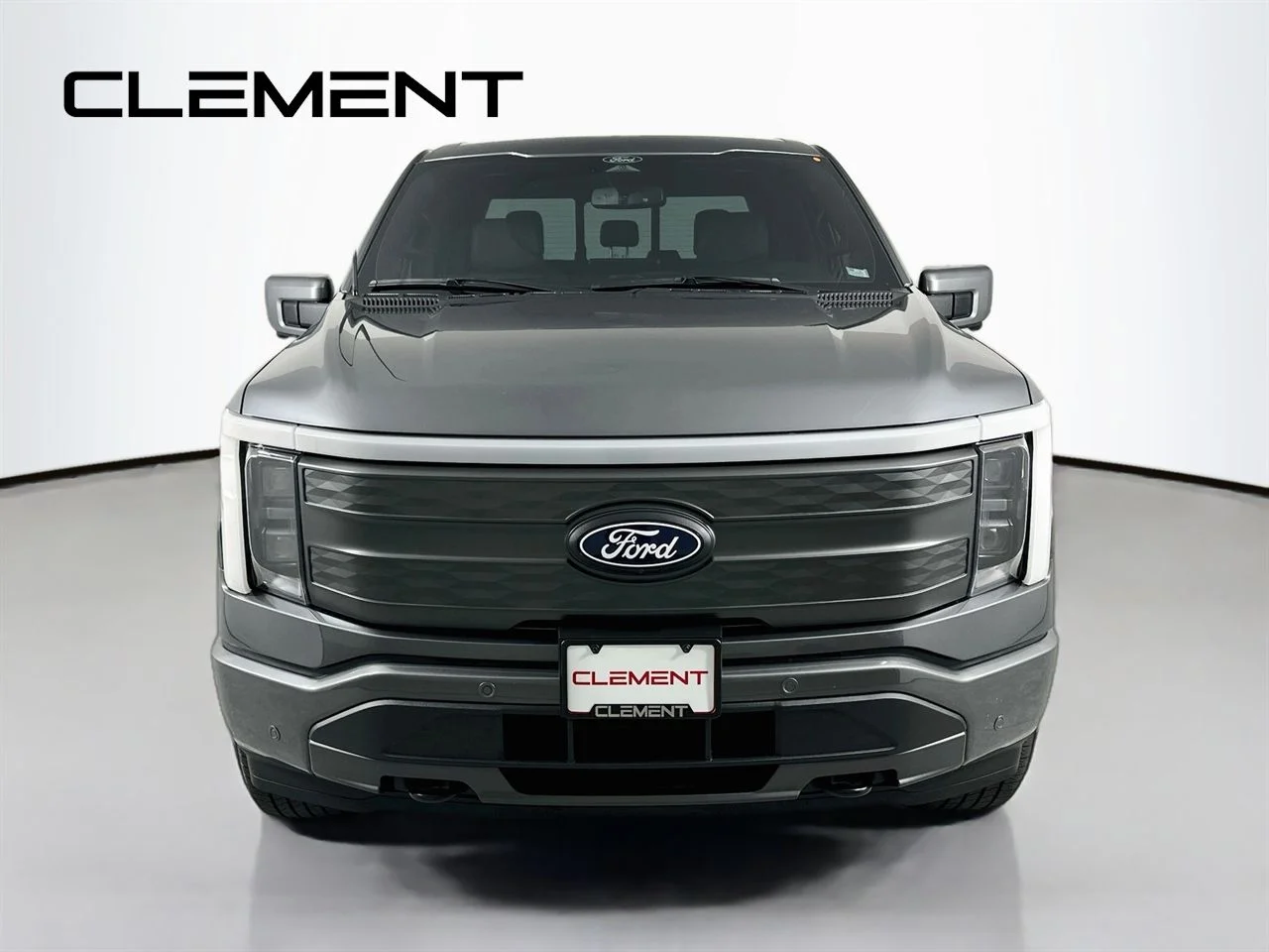 Used 2025 Gray Ford Lariat image 3