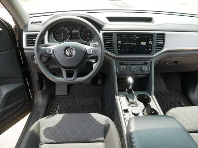 Used 2018 Gray Volkswagen Launch Edition image 22
