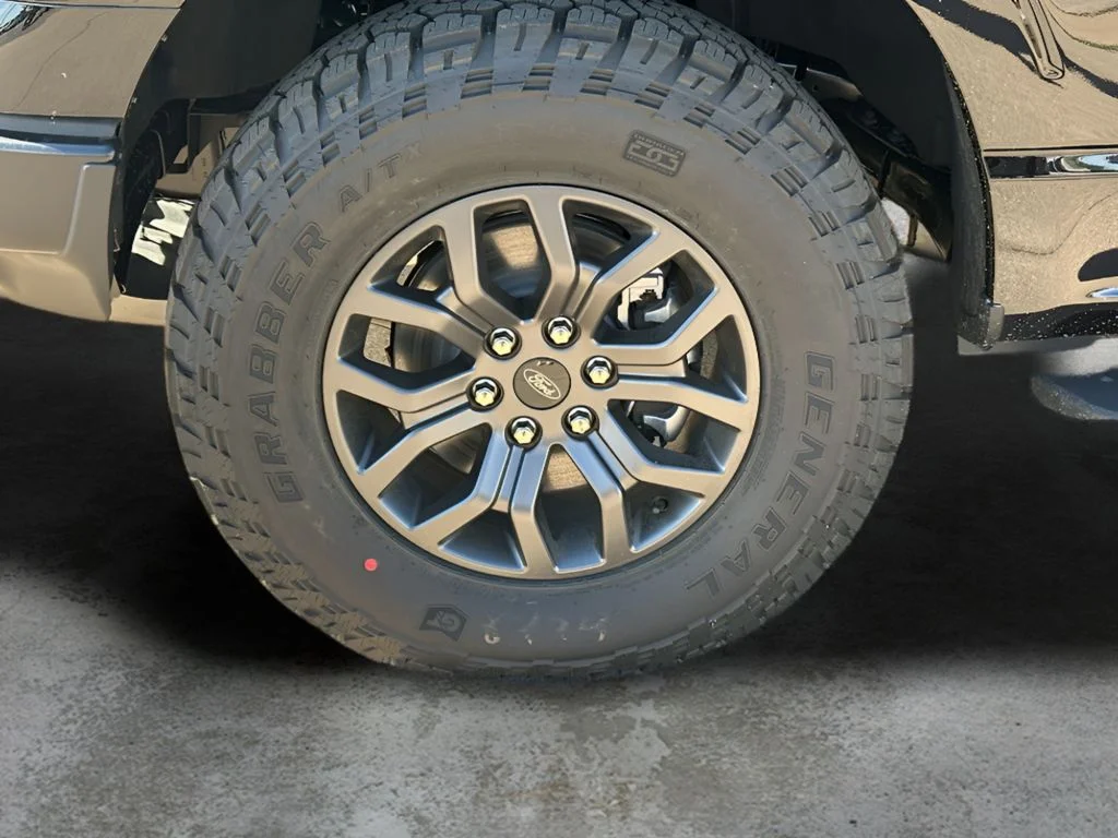 New 2026 Agate Black Metallic Ford Tremor image 2