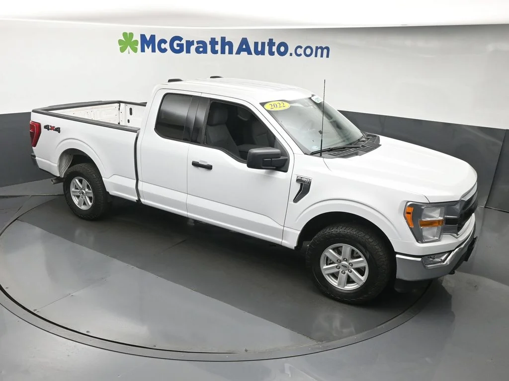 Certified Used 2022 White Ford XLT image 3