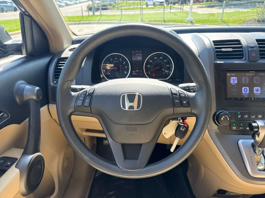 Used 2011 Polished Metal Metallic Honda SE image 19