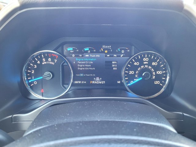 Used 2015  Ford Lariat image 22