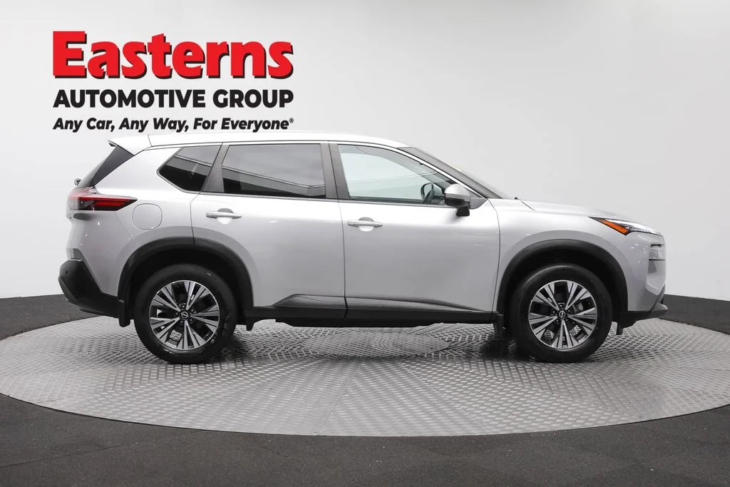 Used 2023 Silver Nissan SV image 4