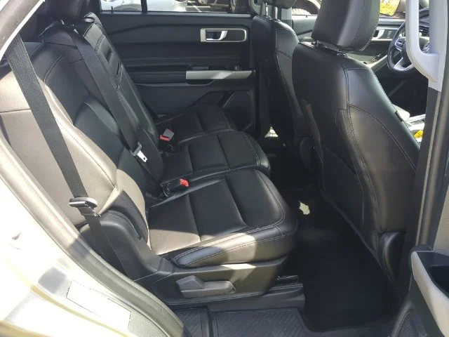 Used 2022 Silver Ford XLT image 31
