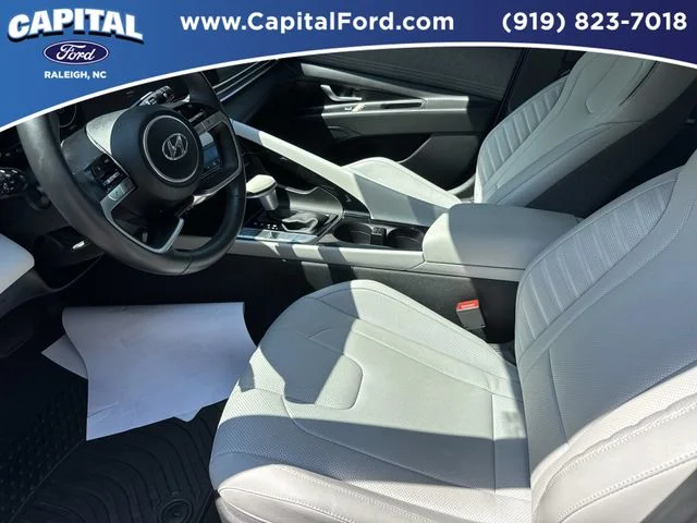 Used 2023 White Hyundai Limited image 19