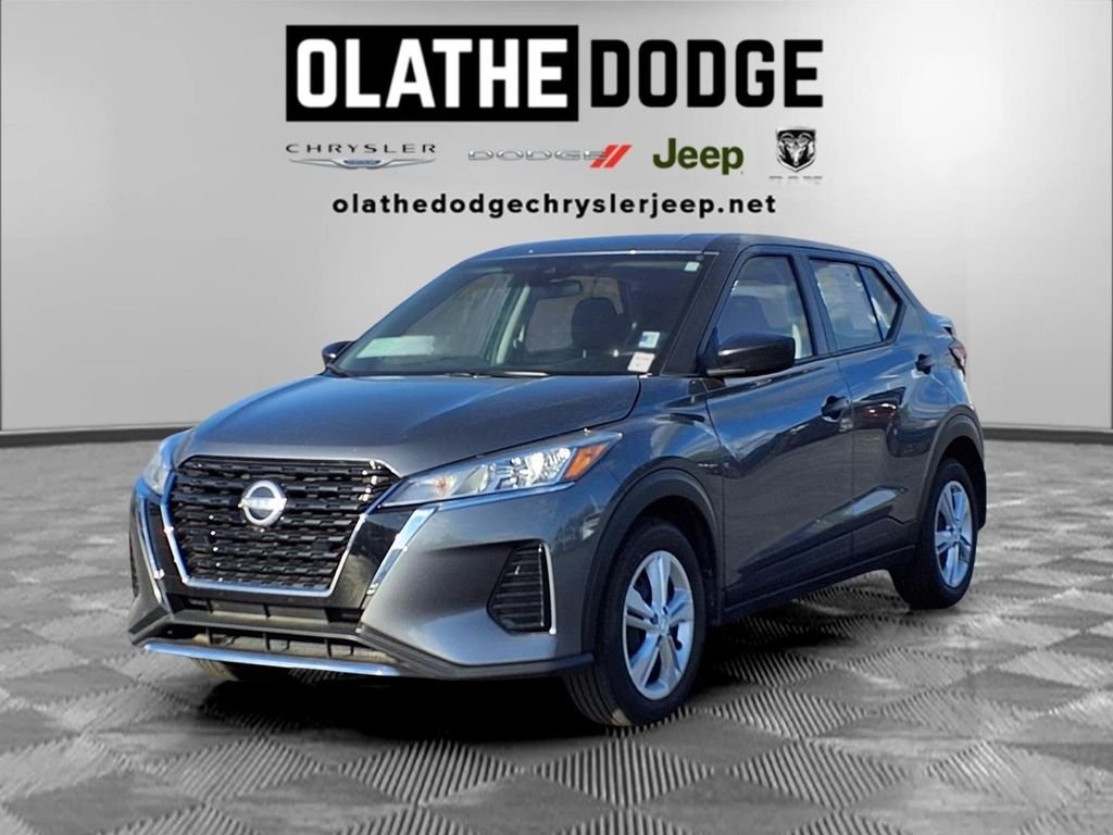 2025 Nissan KICKS PLAY Base