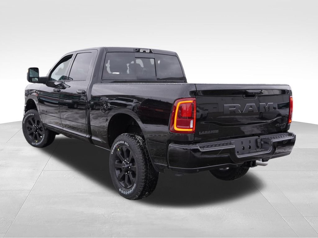 New 2026 Diamond Black Crystal Pearl-Coat Exterior Paint RAM Laramie image 5