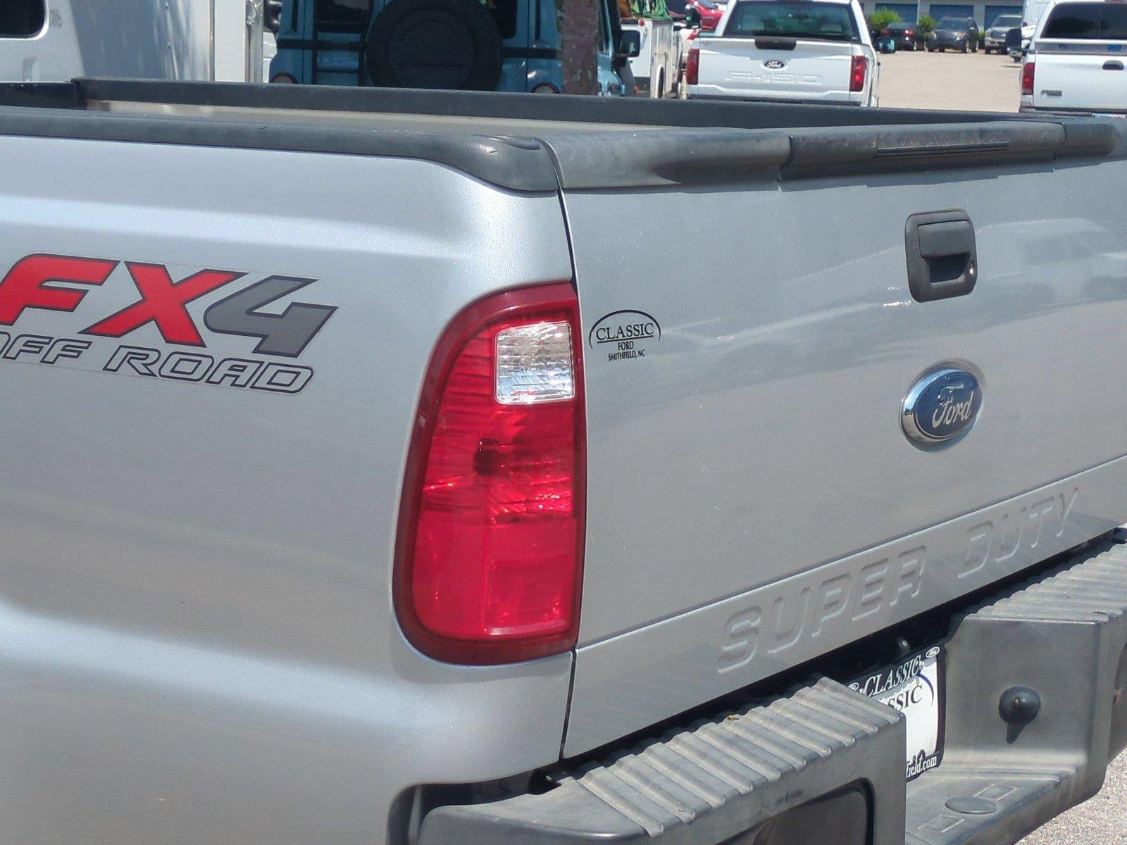 Used 2008 Silver Clearcoat Metallic Ford FX4 image 12
