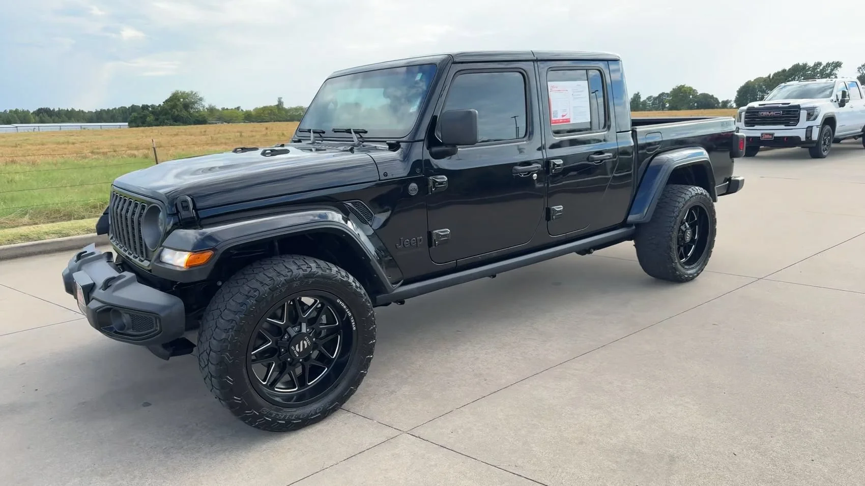 Used 2025 Black Clearcoat Jeep Nighthawk image 5