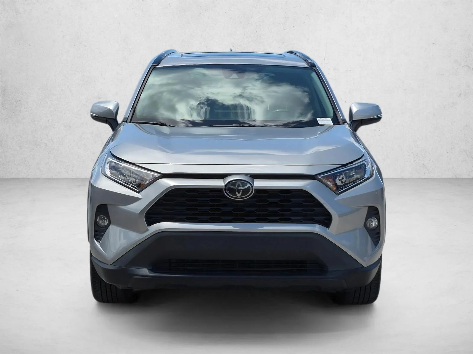Used 2020 Silver Sky Metallic Toyota XLE Premium image 2