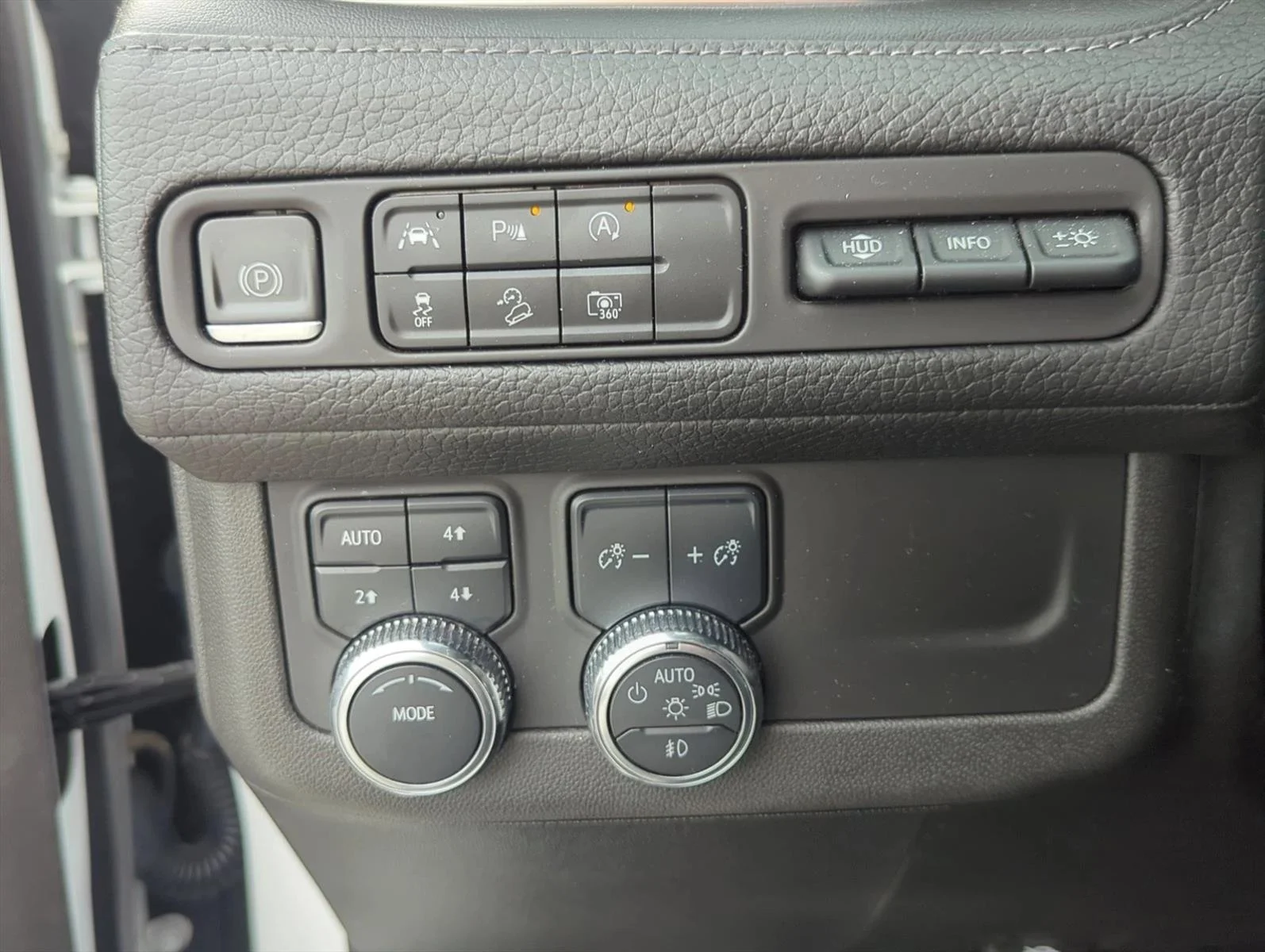 Used 2023 Summit White GMC Denali image 11