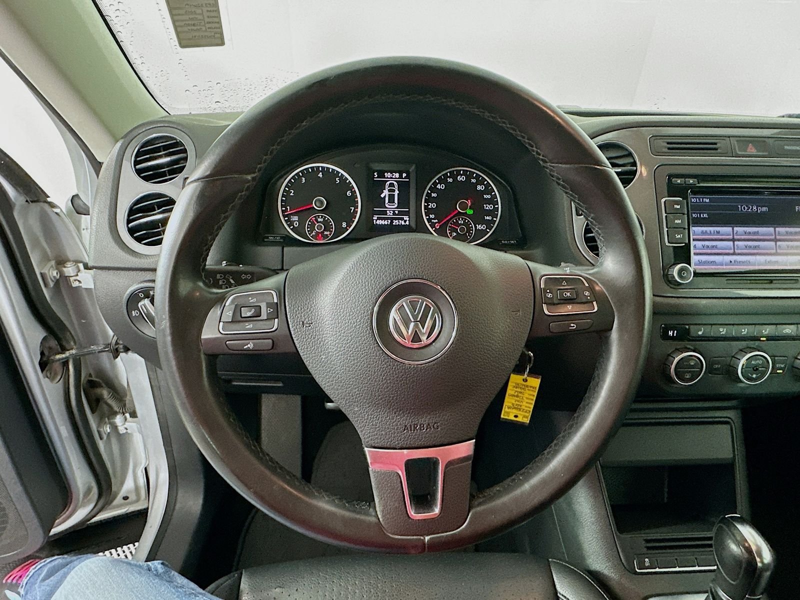 Used 2013 Reflex Silver Metallic Volkswagen SE image 12
