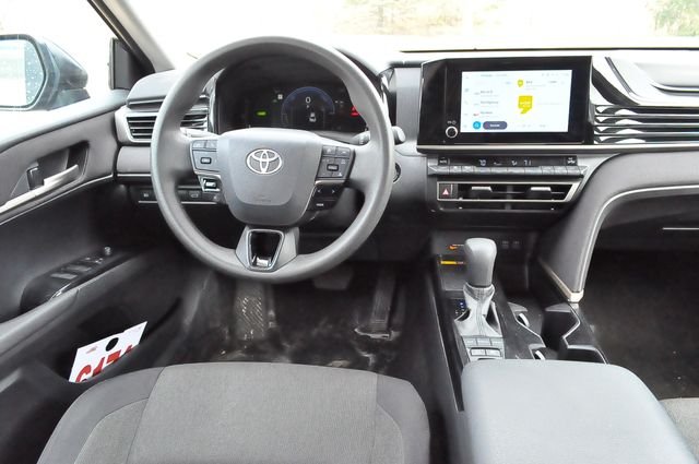 Used 2025  Toyota LE image 17