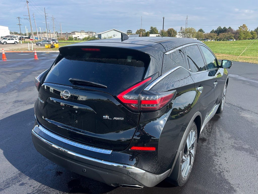 Used 2024 Super Black Nissan SL image 3