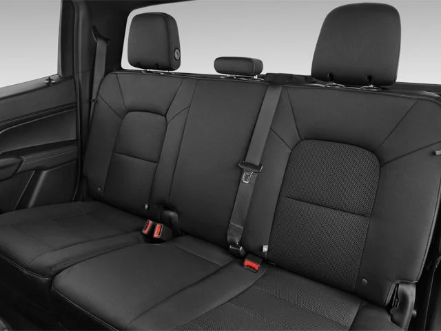 Used 2024 Summit White GMC Elevation image 11