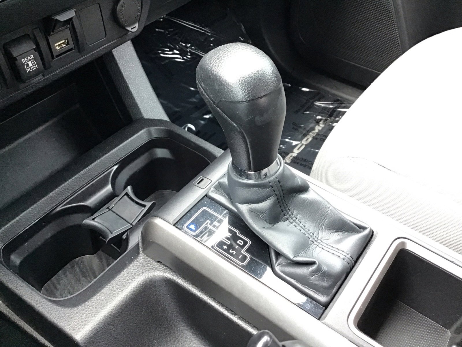 Used 2023 Ice Cap Toyota SR5 image 17