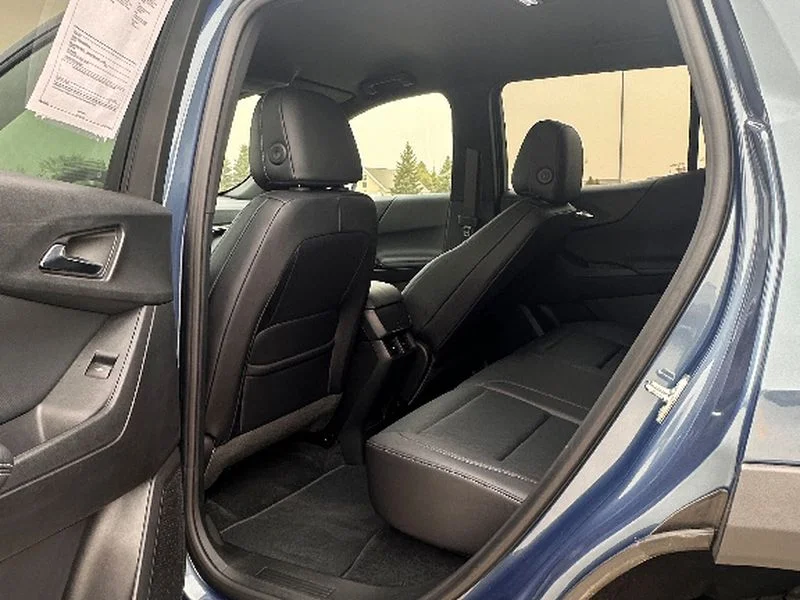 Used 2026 Lakeshore Blue Metallic Chevrolet AWD LT image 10