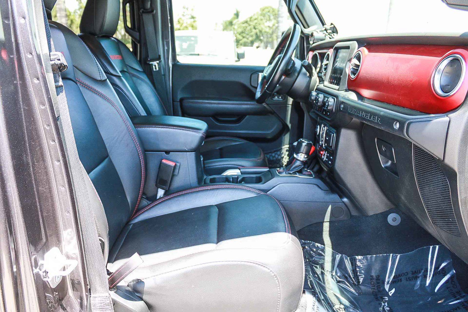 Used 2021 Granite Crystal Metallic Clearcoat Jeep Unlimited Rubicon image 16